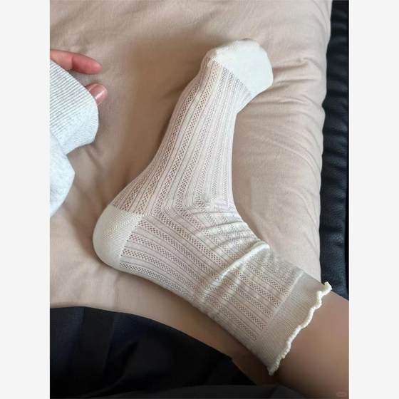 봄과 여름 얇은 중공 일본 간단한 소녀 레이스 파일 양말 한국 버전 INS 패션 단색 미드 튜브 양말 봄과 여름 얇은 중공 일본 간단한 소녀 레이스 파일 양말 한국 버전 INS 패션 단색 미드 튜브 양말