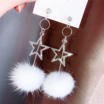 Womens earrings suitable for winter 2021 new high-end winter earrings net red popular five-pointed star Korean earrings