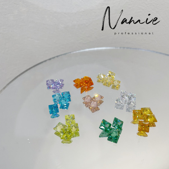 Namie 엄격하게 선택된 고품질 투명한 바닥이없는 지르콘 플래시 컬러 스퀘어 직각 6mm 네일 아트 보석 장식 Namie 엄격하게 선택된 고품질 투명한 바닥이없는 지르콘 플래시 컬러 스퀘어 직각 6mm 네일 아트 보석 장식