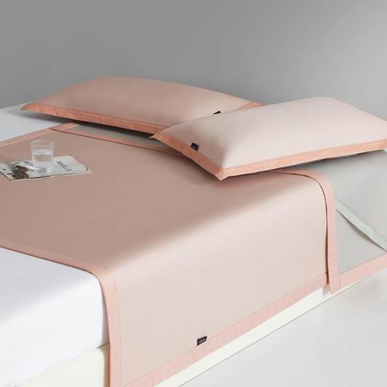 Maternal and infant standard mica cool summer cool A set piece three-piece set bed sheet style ice silk air conditioning mat
Maternal and infant standard mica cool summer cool A set piece three-piece set bed sheet style ice silk air conditioning mat
