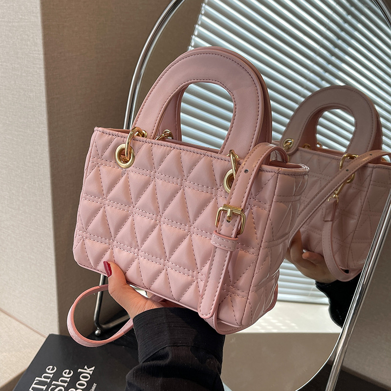 Woman Bag 2023 New Pure Color Minimalist Texture Foreign Air Skew 100 Lapped Hand Small Square Bag-Taobao