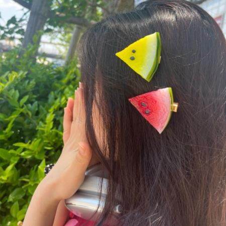Internet celebrity same simulation fruit watermelon hair clip jewelry fun side card card night market setting stall
Internet celebrity same simulation fruit watermelon hair clip jewelry fun side card card night market setting stall