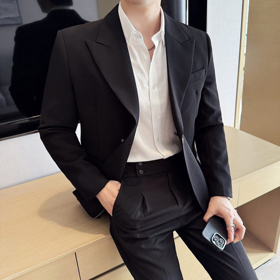 Recommended British style men's side button suits for business casual and fashionable light luxury slim solid color versatile suits two
Recommended British style men's side button suits for business casual and fashionable light luxury slim solid color versatile suits two