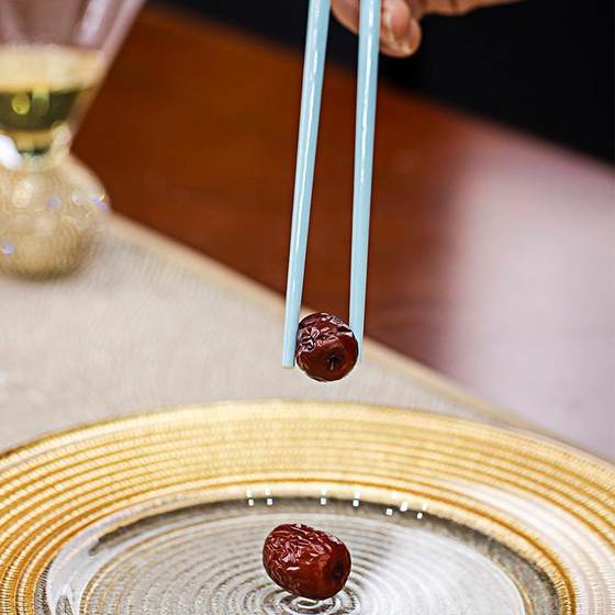 Jingdezhen 고급 뼈 도자기 젓가락 중국 가정용 세라믹 젓가락 수분 방지 및 환경 친화적 인 1 인 젓가락 선물 상자 Jingdezhen 고급 뼈 도자기 젓가락 중국 가정용 세라믹 젓가락 수분 방지 및 환경 친화적 인 1 인 젓가락 선물 상자