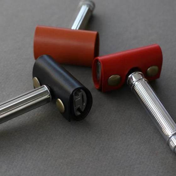 Spot razor head protection leather case anti-shave razor cover concealed shave shave cover
Spot razor head protection leather case anti-shave razor cover concealed shave shave cover