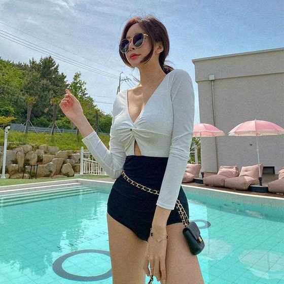 Direct sales new source factory new long-sleeved sun protection one-piece swimsuit for women ins style contrasting color high waist slimming conservative
Direct sales new source factory new long-sleeved sun protection one-piece swimsuit for women ins style contrasting color high waist slimming conservative