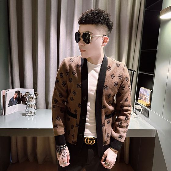 New cardigan sweater jacket for men Korean style slim men's trendy L Liuyumu jacquard V-neck knitted
New cardigan sweater jacket for men Korean style slim men's trendy L Liuyumu jacquard V-neck knitted
