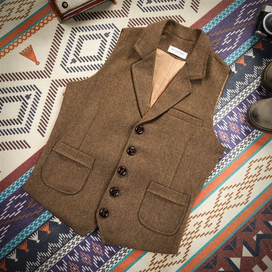 European and American style retro wool herringbone vest, autumn and winter style thickened wool men's suit vest
European and American style retro wool herringbone vest, autumn and winter style thickened wool men's suit vest