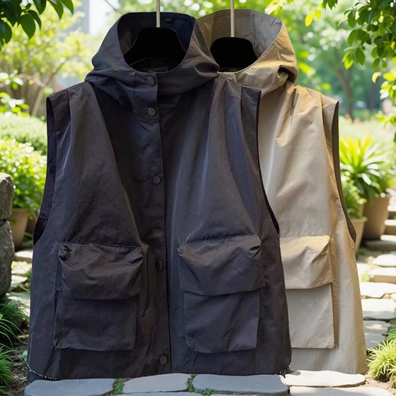 Couple style solid color hooded vest for men in autumn Korean style fashion work pockets and vests for men in fashion brand loose
Couple style solid color hooded vest for men in autumn Korean style fashion work pockets and vests for men in fashion brand loose