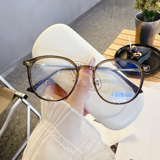 Internet celebrity style retro middle frame 01247 myopia flat glasses decorative glasses frame full frame plastic steel titanium glasses frame
Internet celebrity style retro middle frame 01247 myopia flat glasses decorative glasses frame full frame plastic steel titanium glasses frame