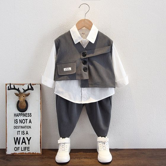 Boys' suit Spring and Autumn 20k24 new children's handsome suit vest trousers three-piece set fashionable and fashionable children's clothing
Boys' suit Spring and Autumn 20k24 new children's handsome suit vest trousers three-piece set fashionable and fashionable children's clothing