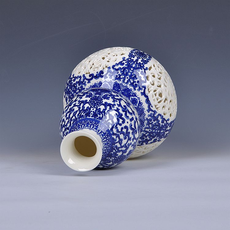 Jingdezhen ceramics hollow - out blue bottle of sitting room place I and contracted household adornment newly - I celebration gift