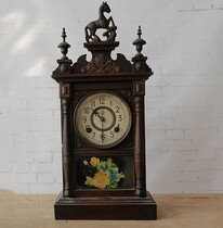 Nostalgic old desk clock Old Shanghai desk clock Old object Old horse head desk clock Folk display Film and television props jewelry