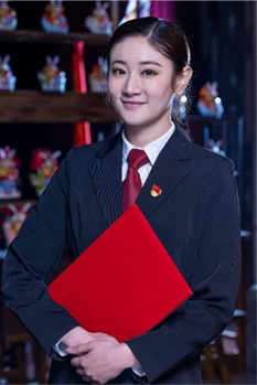 王主任(宁彤 饰)主创介绍:艺术总监/导演:王斑出品人:何楠,李莉编剧