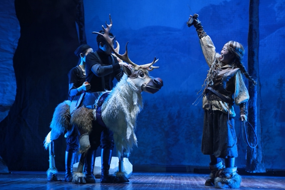 天恩演出61大型人偶童话剧冰雪奇缘之冰雪公主