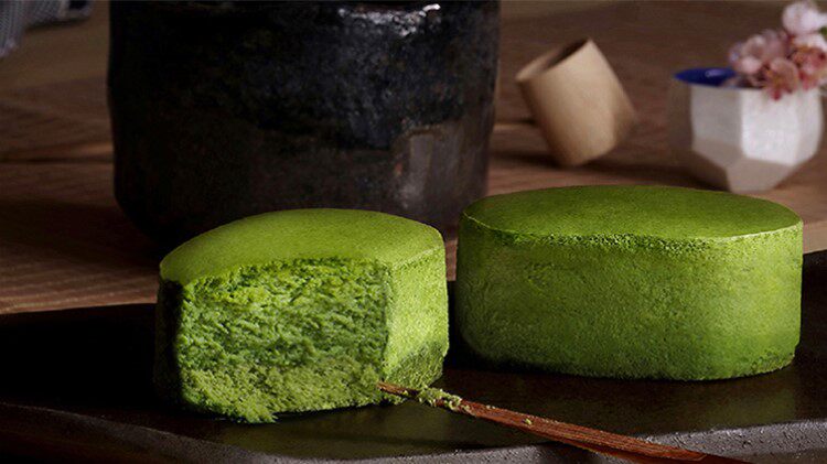吃起来香甜细腻,最内层是进口动物淡奶油,抹茶和马斯卡彭芝士特殊调配