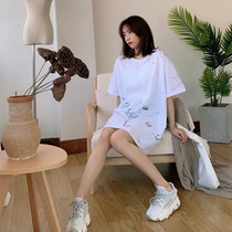 2020 new hollowed-out letter T-shirt female short sleeve student in the middle of the loose little fresher and dress college wind and summer