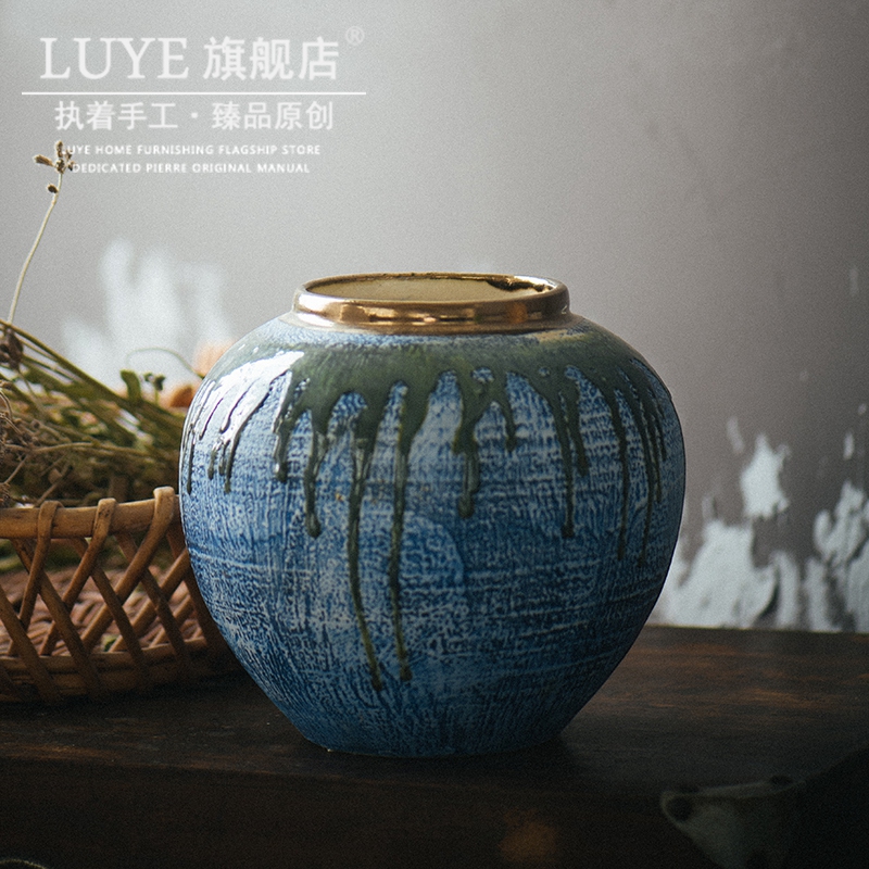 Jingdezhen ceramic dry flower vases, flower arrangement sitting room coarse pottery retro earthenware jar flower art porch is decorated pottery furnishing articles