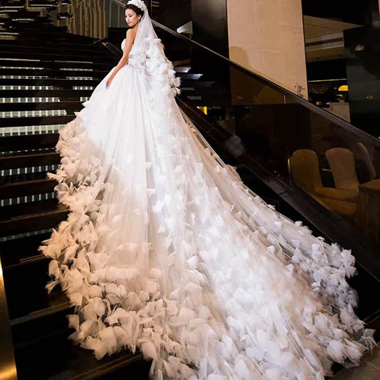 各种身材如何选择婚纱呢