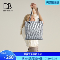 Large capacity shoulder bag female college student white handbag Femininity goddess elegant fashion European and American creative womens bag