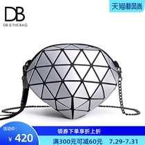euro db2020 new Korean casual womens bag fashion geometric stitching bag shoulder messenger bag chain bag