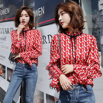 2021 New early autumn coat temperament doll collar base shirt foreign style small shirt Womens floral chiffon Korean shirt