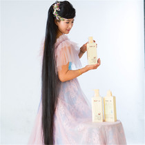 The counter is holding the life fruit keratin slippery milk conditioner to improve the frizz the damage is dry and the nutrition is smooth.