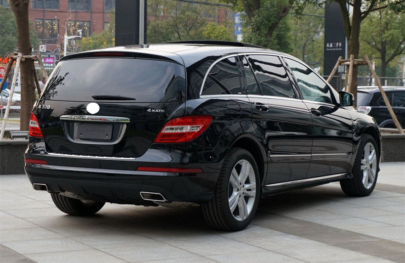 适用于奔驰w251尾灯 r300 r320 r350r400r500尾灯 后刹车灯倒车灯