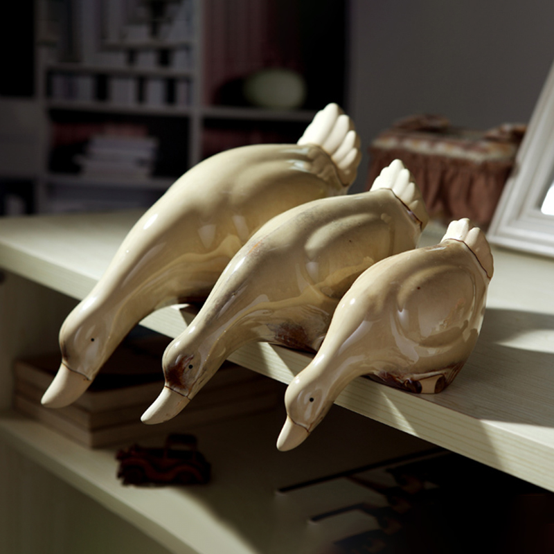 Ceramic furnishing articles household study living room TV cabinet table wine process creative decoration porcelain duck ornaments