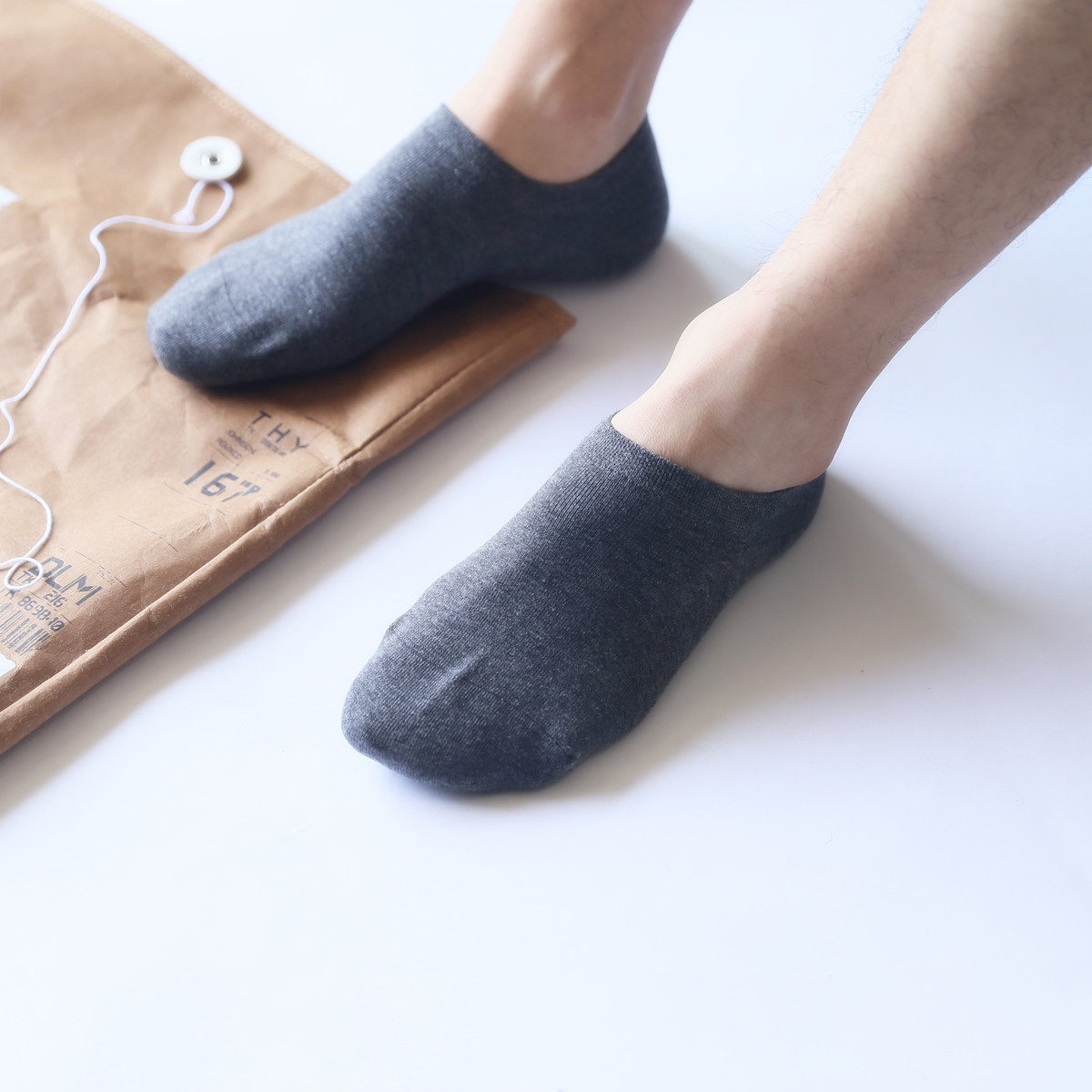 定制夏季薄棉袜子男袜黑白纯色文艺气质透气百搭舒适男士低帮船袜