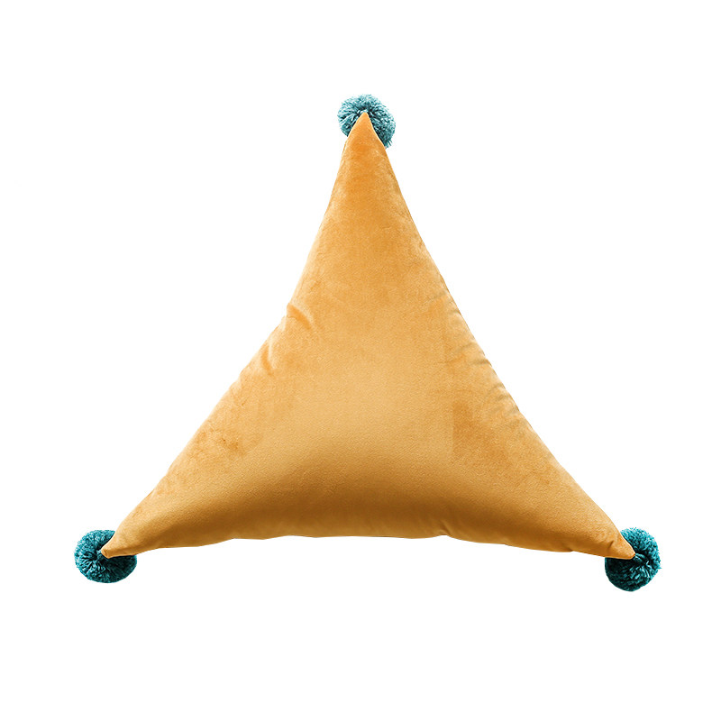     ins三角靠枕