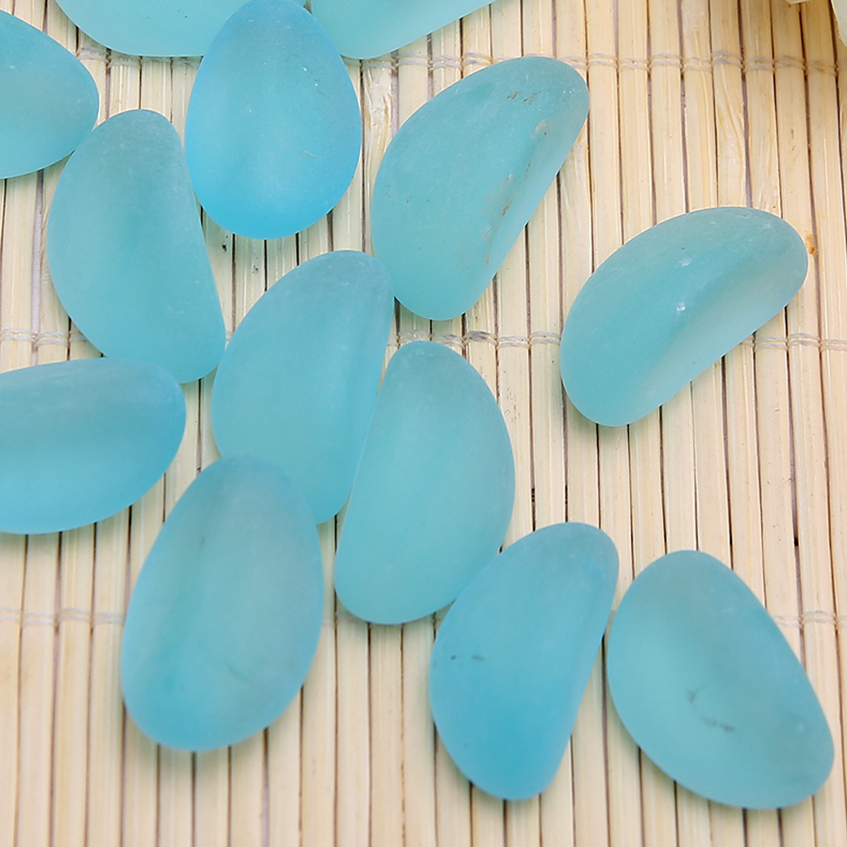 聚宝源 鱼缸水族造景水晶石玻璃珠 蓝光石装饰品底砂石子100g*2包产品展示图4