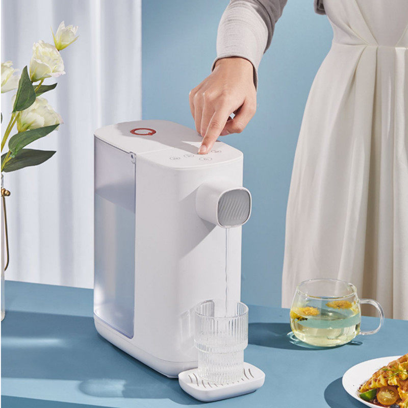 美的小型桌面台式即热式饮水机