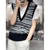 Wool striped vneck jacquard vest knitted female spring and autumn retro style with loose sweater waistcoat shoulder fashion
