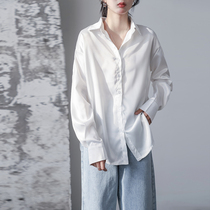 Satin solid color shirt womens spring and autumn Korean version of lazy style student temperament top loose casual chic white shirt