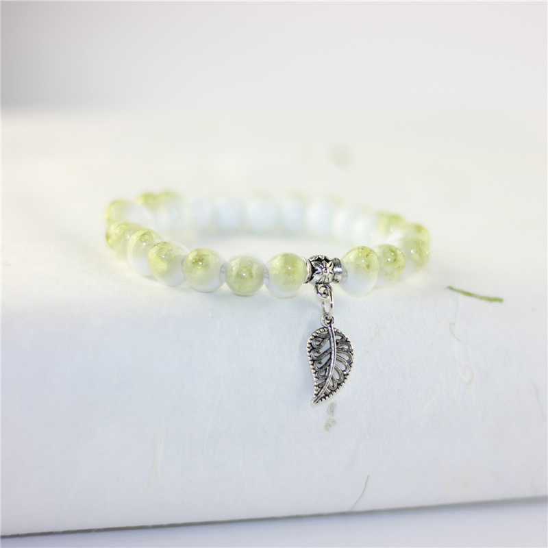 Ice crack fisheye all female literary small pure and fresh and ceramic bracelet beads shed leaves bracelet yiwu small accessories manufacturers supply