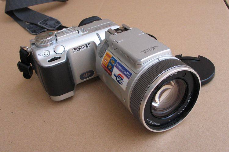 sony索尼dscf717数码相机340元
