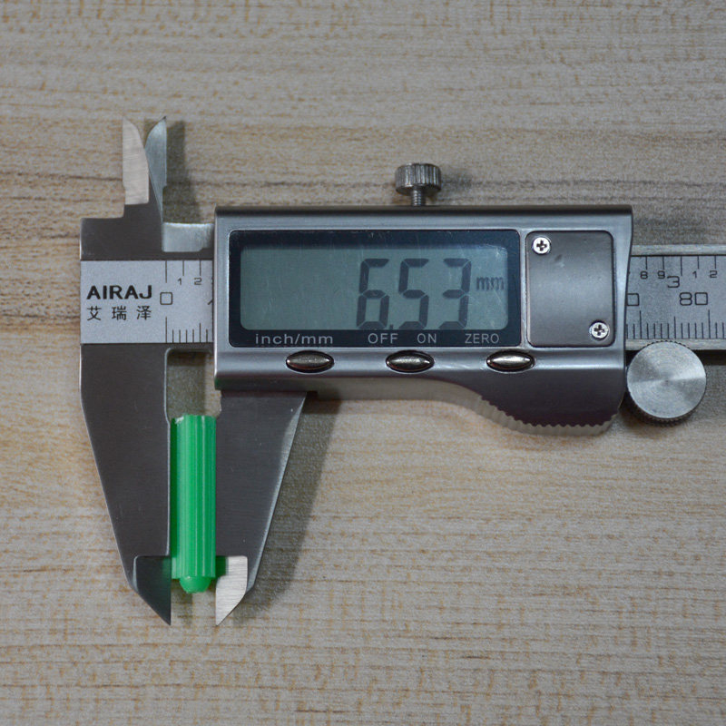 绿色塑料膨胀管6mm6厘8mm8厘涨塞胀塞m6m8墙塞胶塞彭胀管胶栓胶粒_双