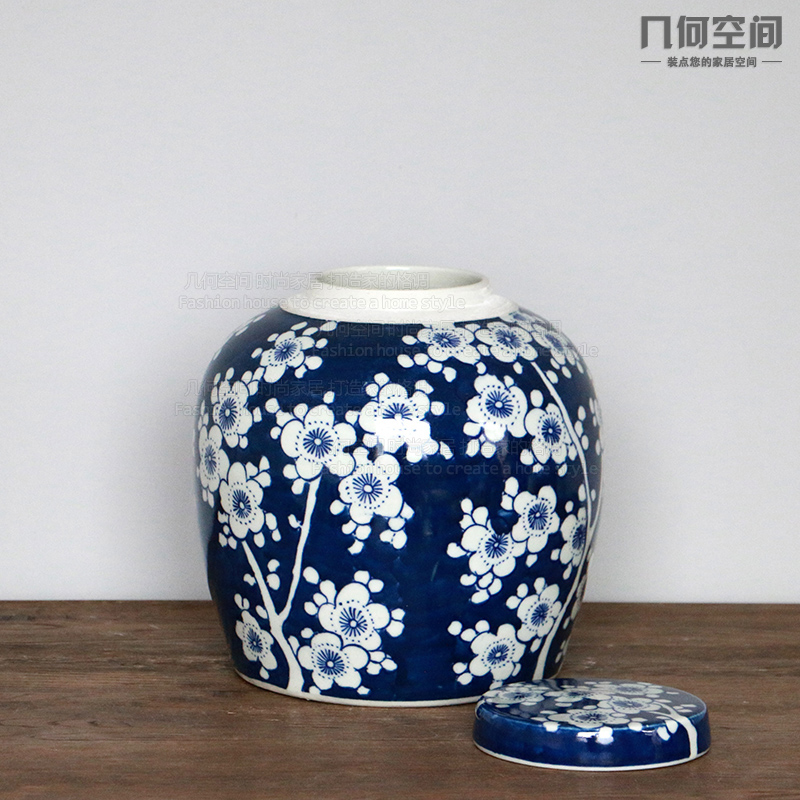 Blue and white porcelain of jingdezhen ceramics hand - made of ice mei pot Chinese ceramic storage tank furnishing and furnishing articles