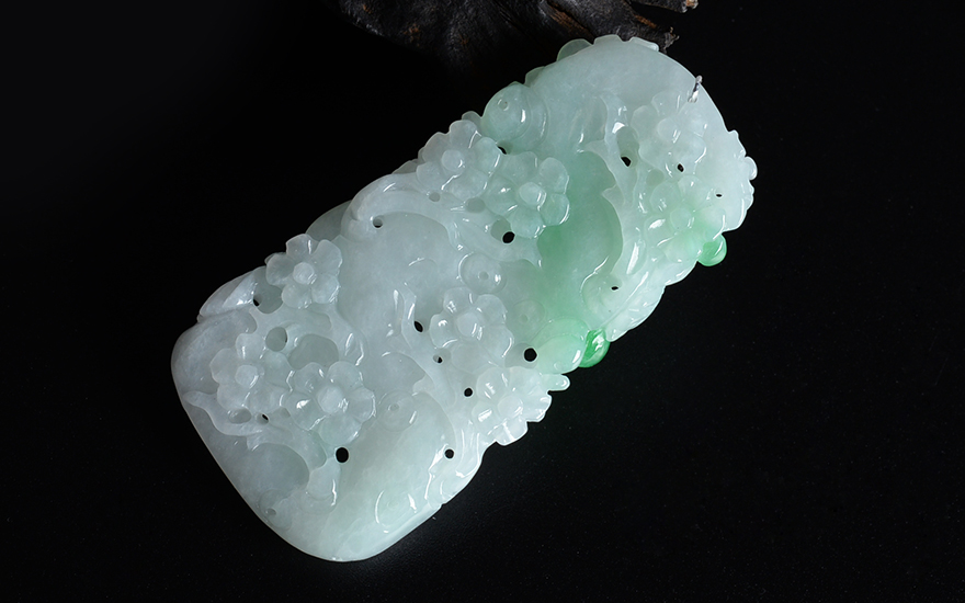 wzc014 白底青翡翠喜上眉梢挂件 26.4928g