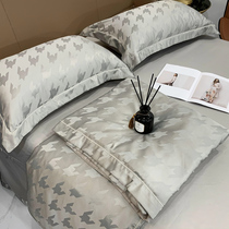 Minimalist light and luxurious summer days silvery summer by four sets of two-sided ice silk real silk Summer cool by air conditioning by a thin section of the machine