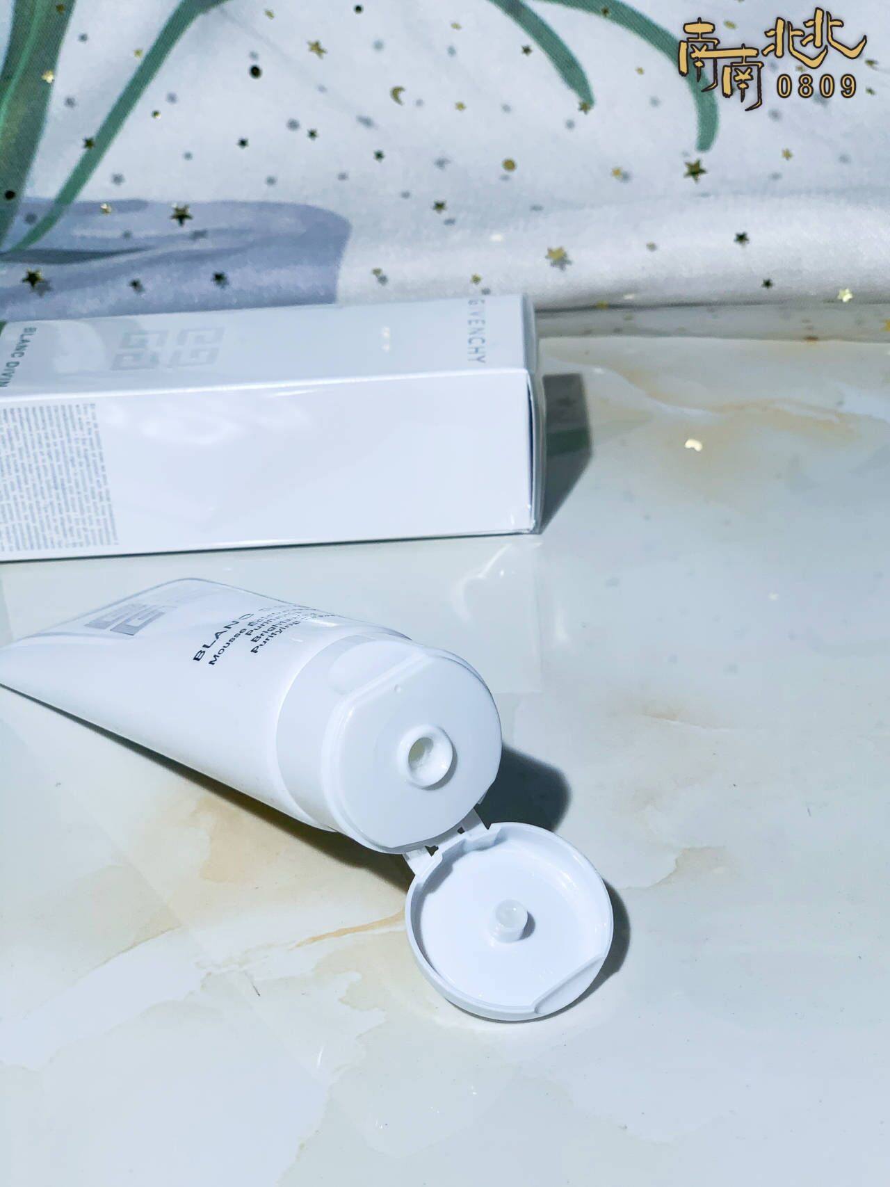 givenchy/纪梵希花漾曜采镁白洗面奶清爽细腻肌肤纯净透亮125ml