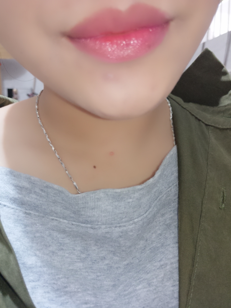 售价88的果冻口红试色 颜色很粉嫩不掉色_in榜 售价88的果冻口红试色 颜色很粉嫩不掉色