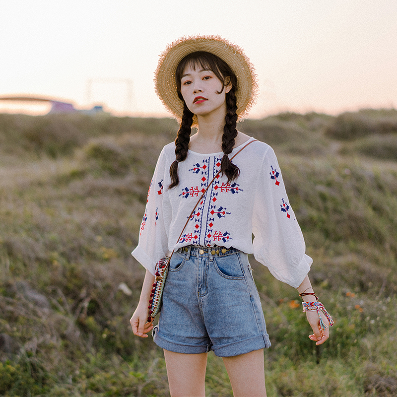 National style embroidery top travel wear top large size bat sleeve fat sister sunscreen shirt literary style new