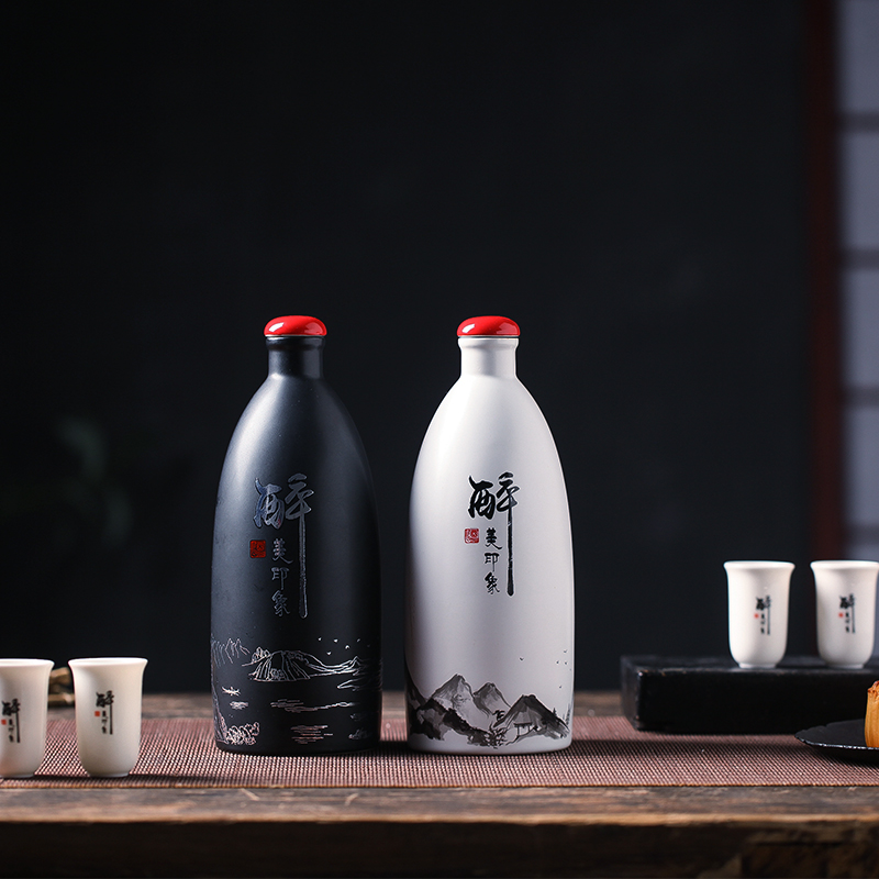 Jingdezhen ceramic bottle a kilo with creative empty bottle antique white wine bottle empty jar flask household seal