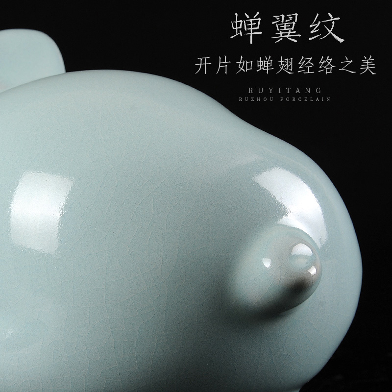 Creative your up ceramic pig furnishing articles your porcelain arts and crafts Chinese celadon home sitting room adornment ornament gift the study