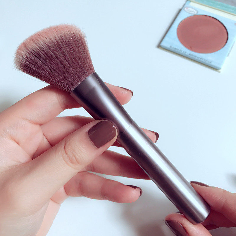 掌柜推荐 巨好用腮红刷 软毛斜头阴影修容刷散粉刷金属手柄_7折现价