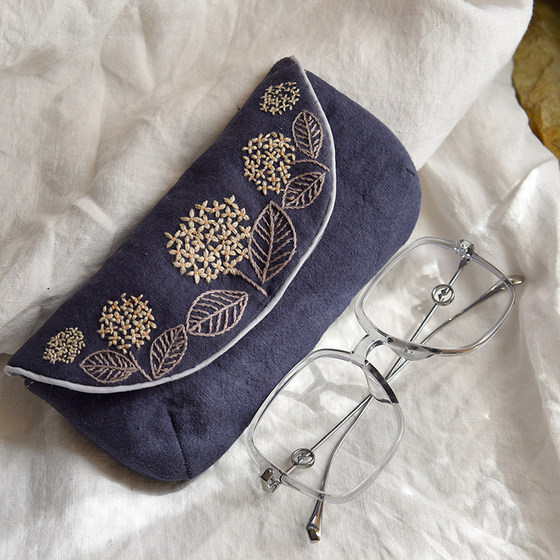 Pinecus Glasses Bag Handmade DIY European Embroidery Material Pack Linen Cotton Homemade Embroidery Newbie Beginner Kit
Pinecus Glasses Bag Handmade DIY European Embroidery Material Pack Linen Cotton Homemade Embroidery Newbie Beginner Kit