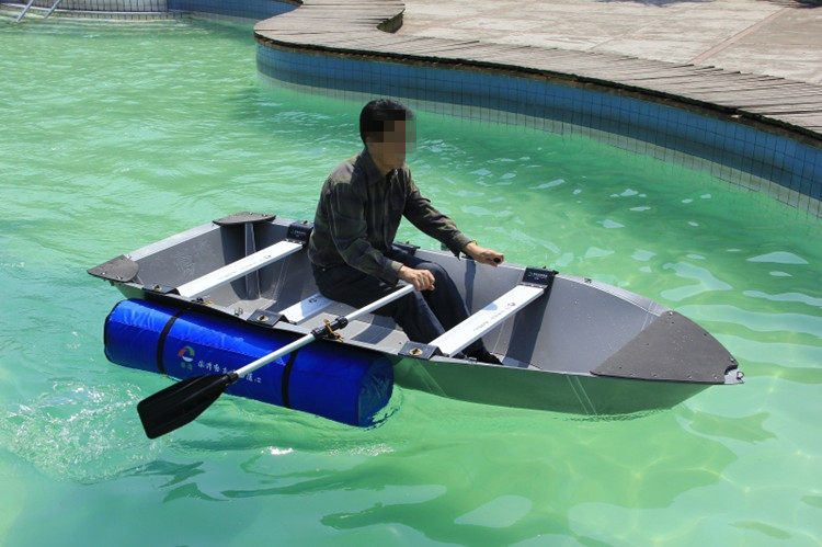 澎逸便携式折叠船路亚钓鱼2.7米船艇2人4人6人高速艇硬底船冲锋舟