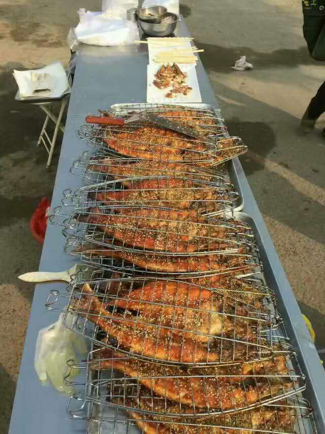商用烤鱼炉烤鱼夹不锈钢烤鱼架子 一面之缘醉炉烤鱼挂钩夹子湄公